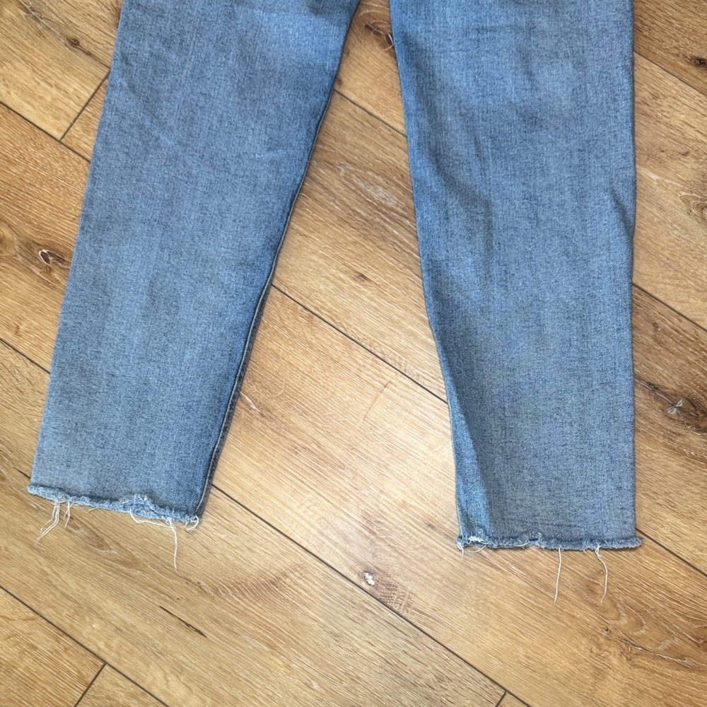 Old navy Stylish Distressed Blue Jeans for Women sky-III STRAIGHT Size 4 - Picture 6 of 9